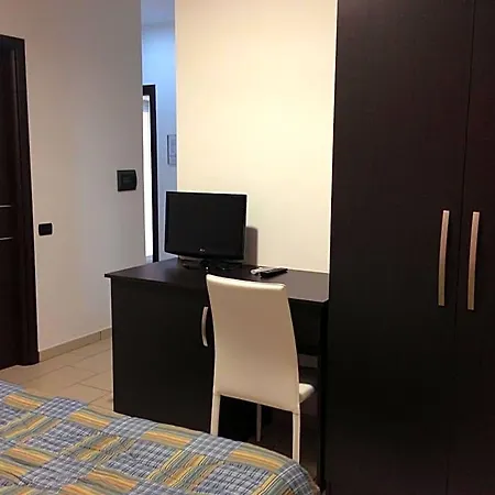 660 Otel Acri