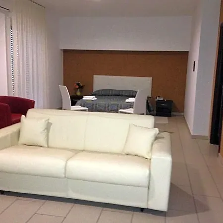 660 Otel Acri