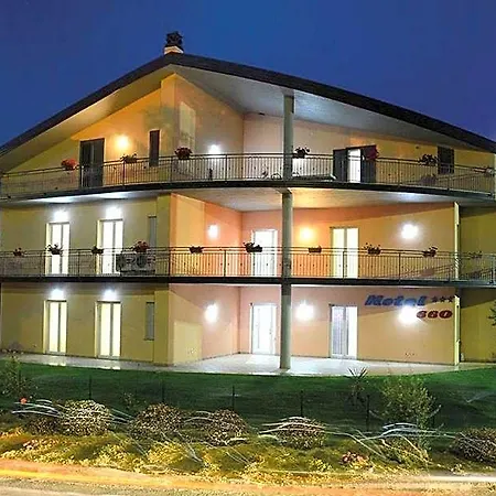 660 Otel 3*